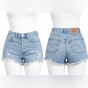 Levis 501 high rise light wash distressed cut-off. Sz.29